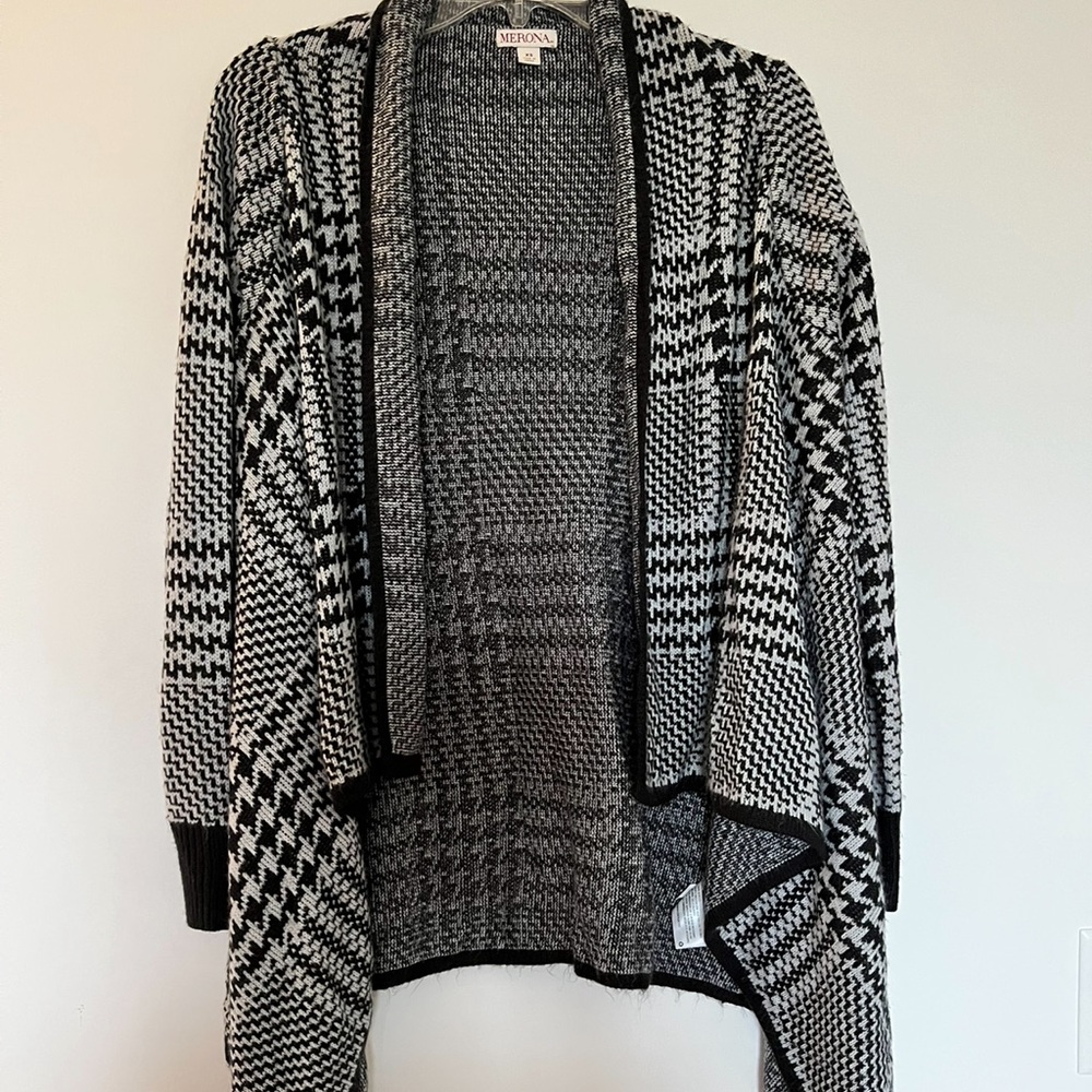 Abstract print, asymmetrical sweater